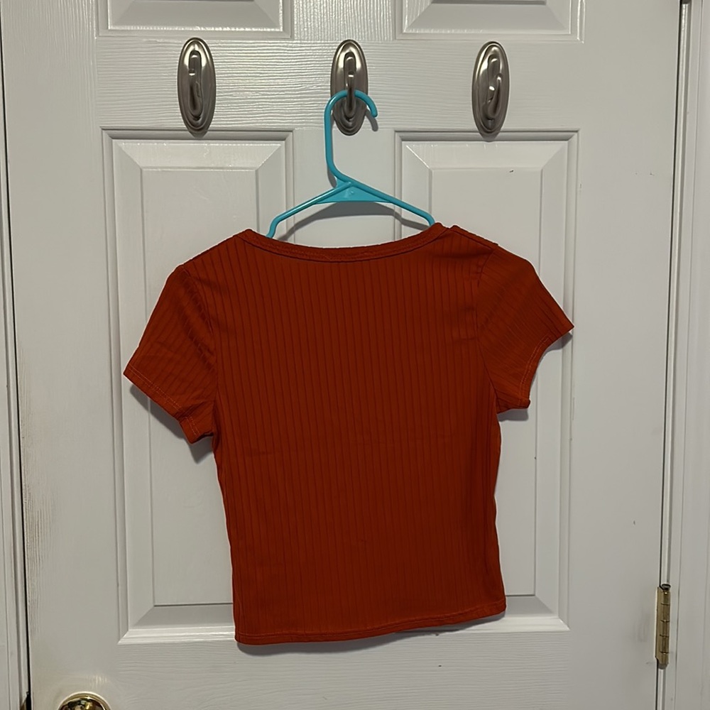 Burnt Orange Ribbed Tee - Picture 3 of 3